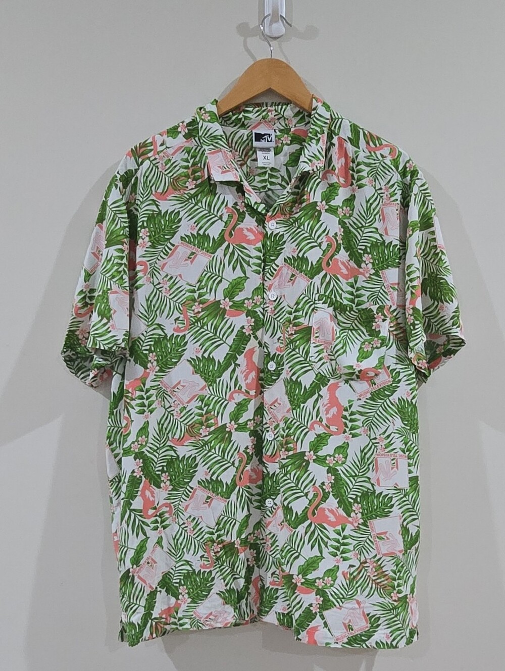 Vintage MTV Men's XL Aloha Camp Shirt with all over Mtv  Pink Flamingo Rayon